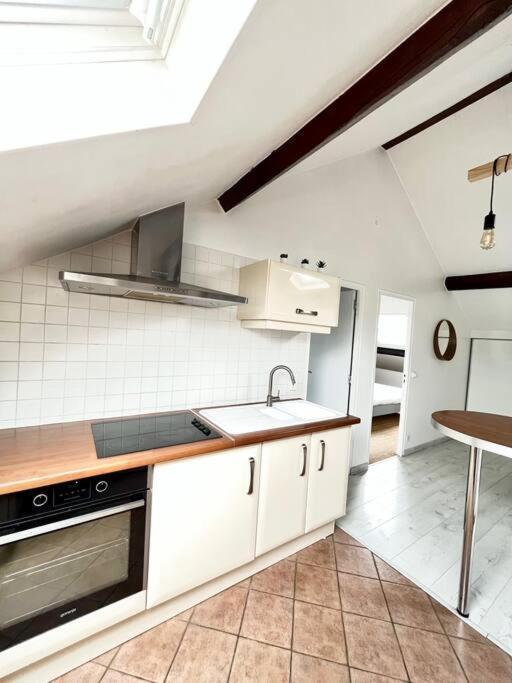 Dubai - Bel Appartement A Reims Extérieur photo